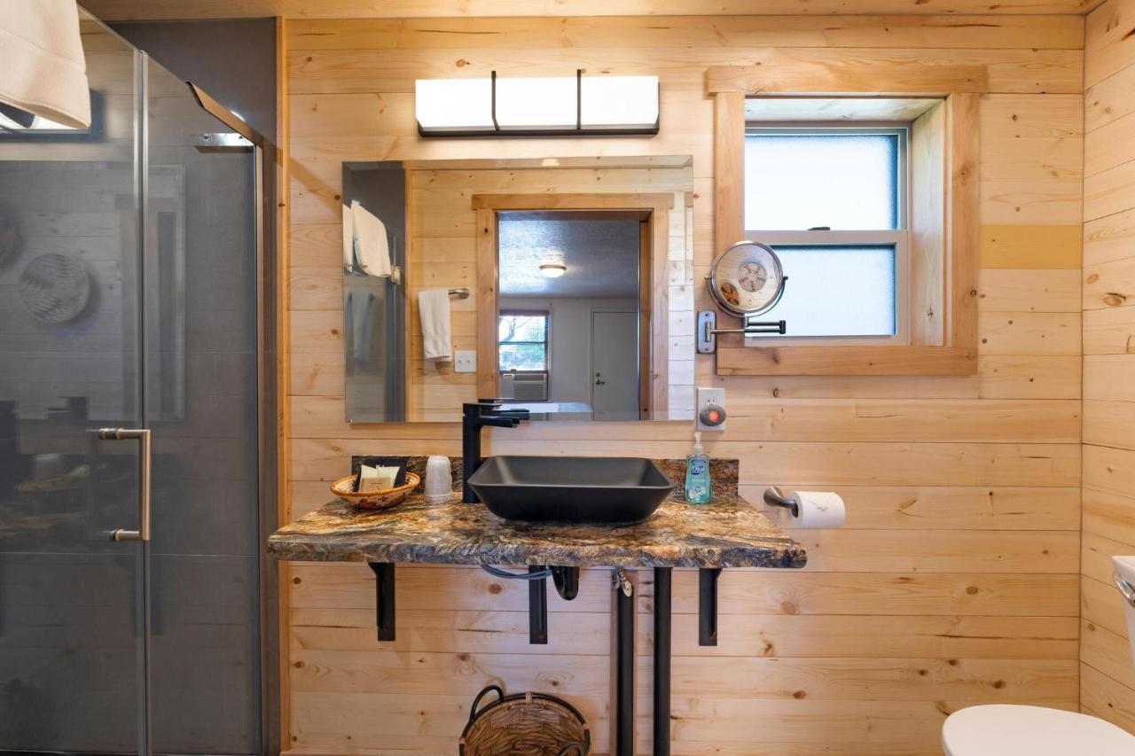 Stone Lizard Lodge Blanding Bagian luar foto