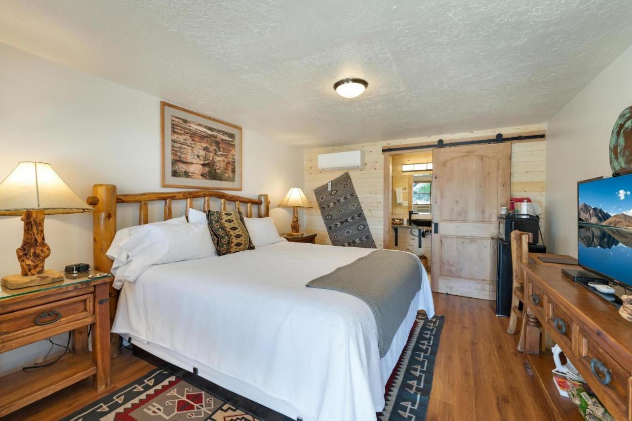 Stone Lizard Lodge Blanding Bagian luar foto