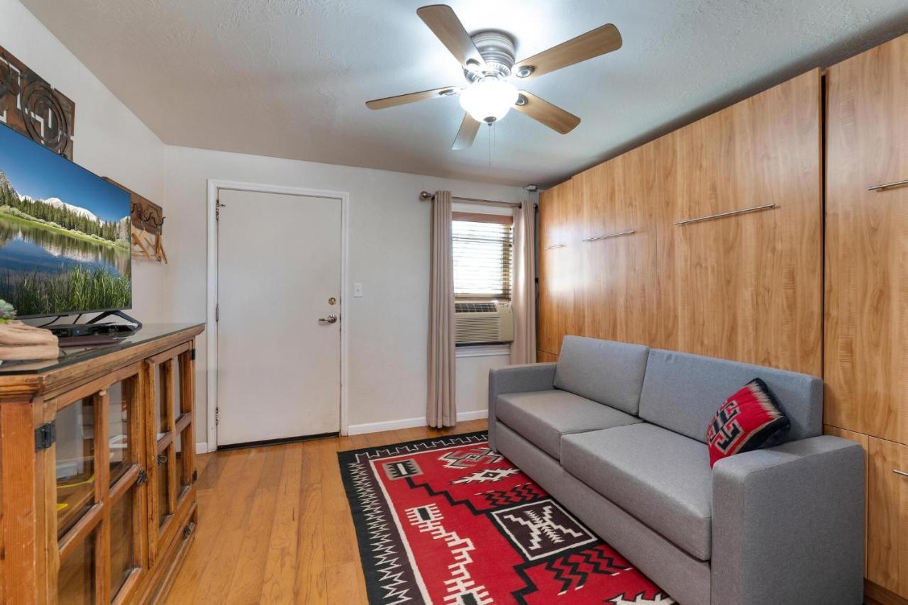 Stone Lizard Lodge Blanding Bagian luar foto