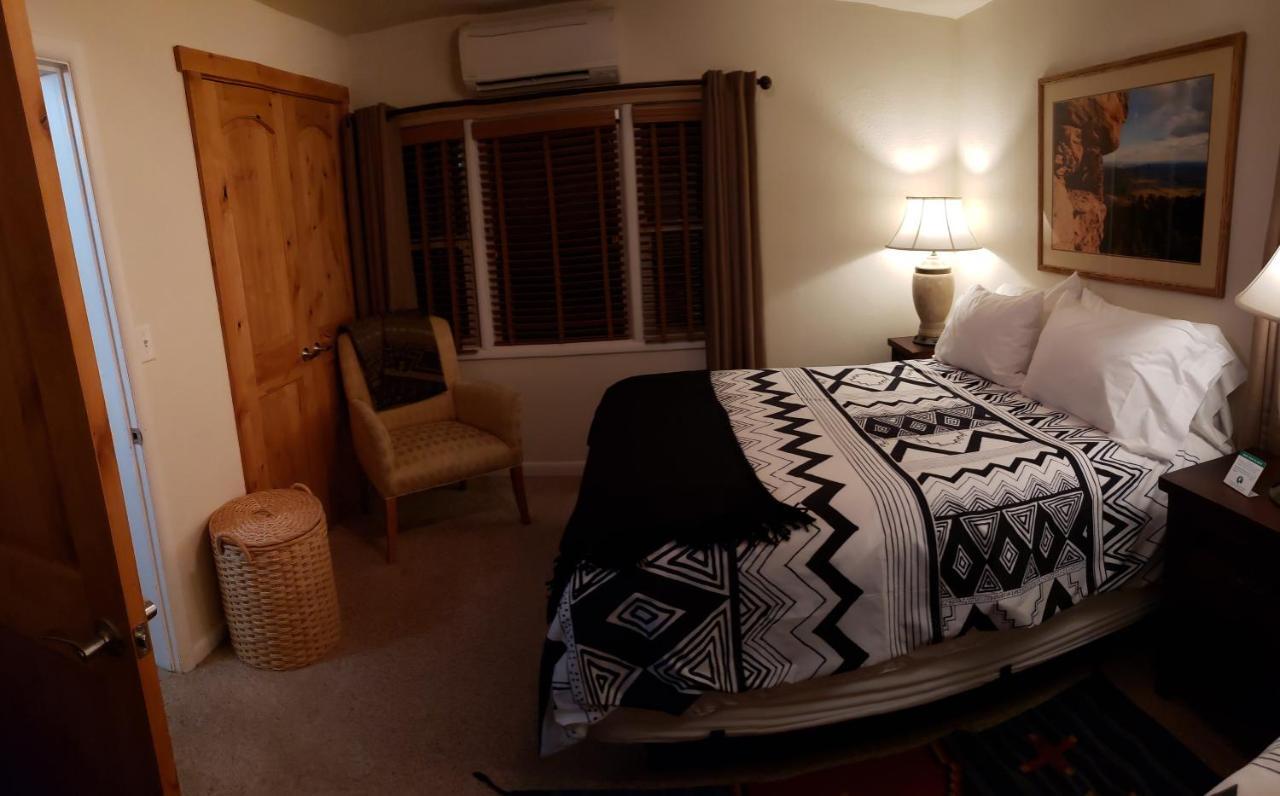 Stone Lizard Lodge Blanding Bagian luar foto